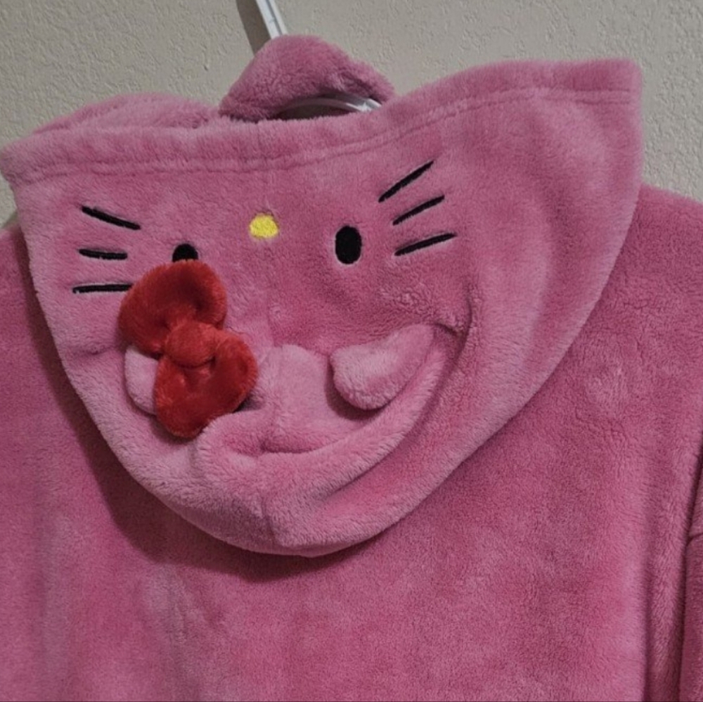 Hello Kitty Pink Robe x Forever 21